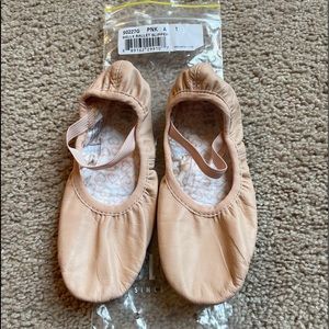 🌟New Item🌟 Bloch Ballet Slippers (1A/Child 12)